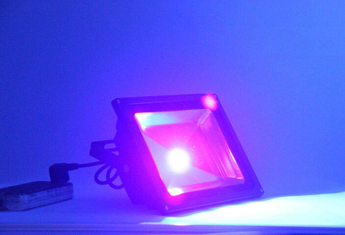 la plata negra al aire libre ULTRAVIOLETA 20w llevó la luz de inundación 1800 - 2000lm 120° 2 años de garantía